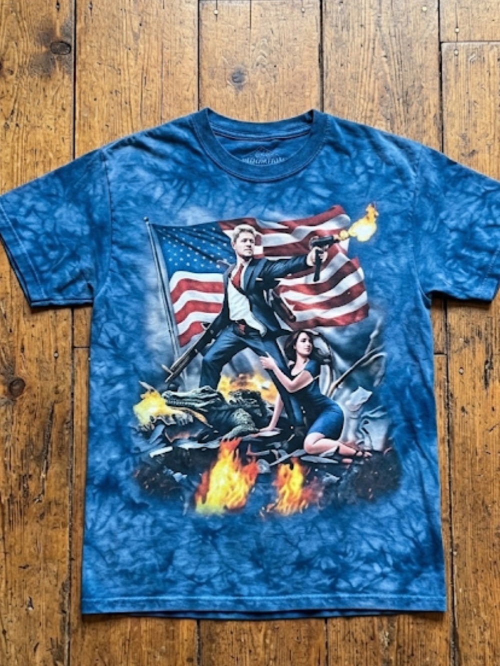 Rare The Mountain Patriotic Blue Graphic Tee Bill Clinton